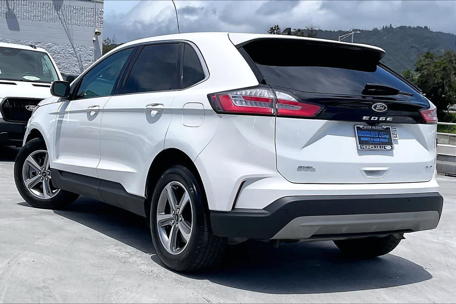 Certified 2024 Ford Edge SEL w/ Convenience Package image 4