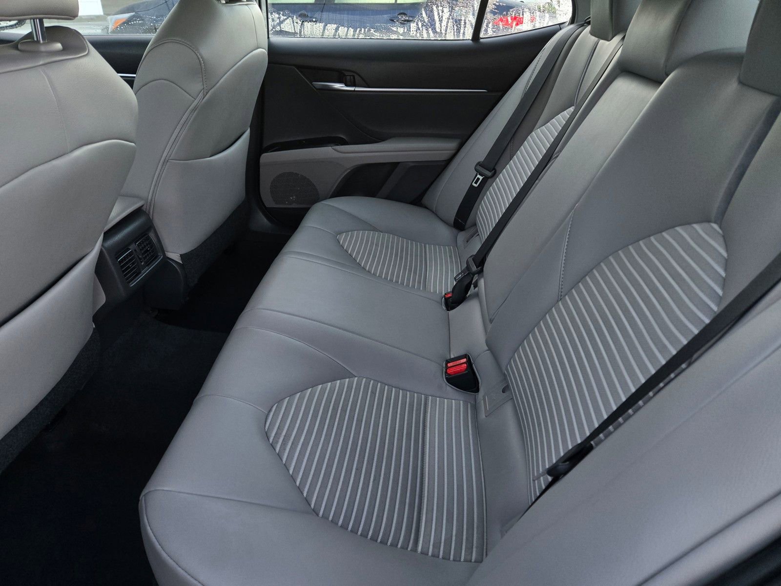 Used 2019 Toyota Camry SE w/ Audio Package image 9