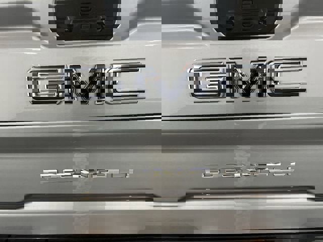 Certified 2025 GMC Sierra 2500 Denali Ultimate image 32