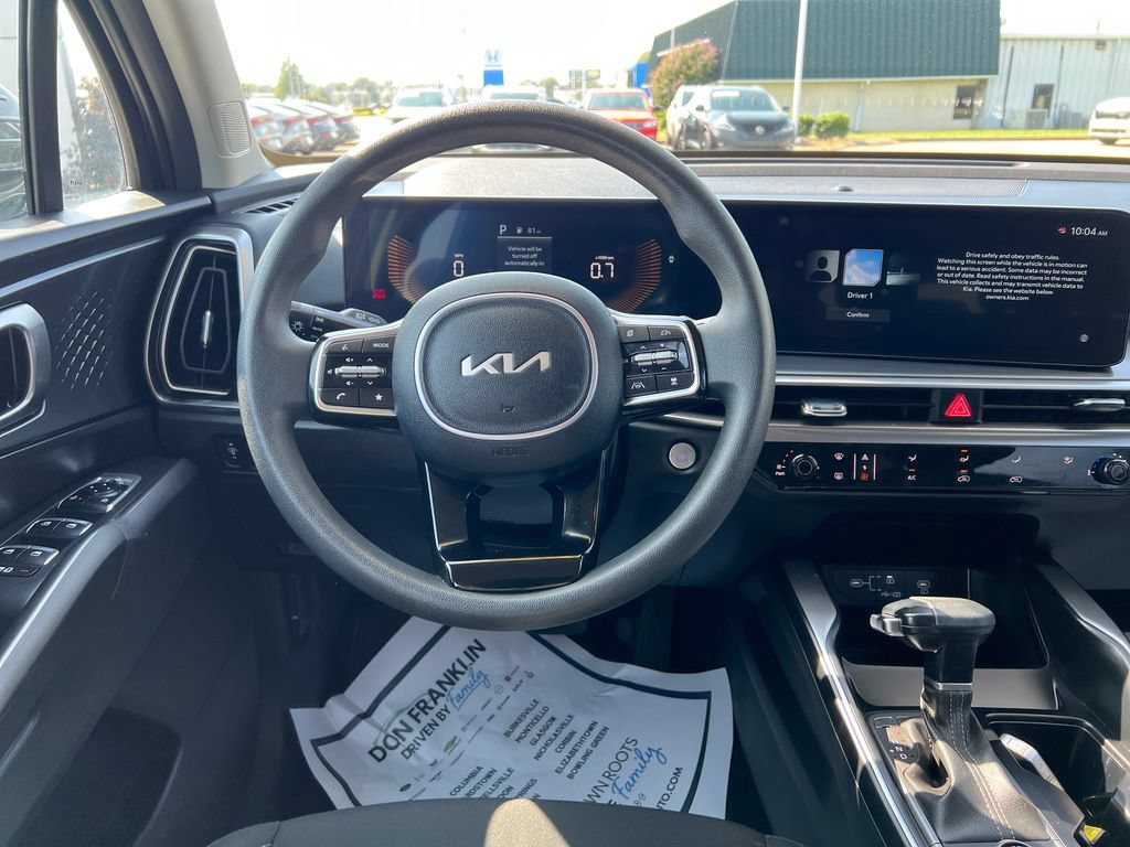 Used 2024 Kia Sorento LX FWD image 16