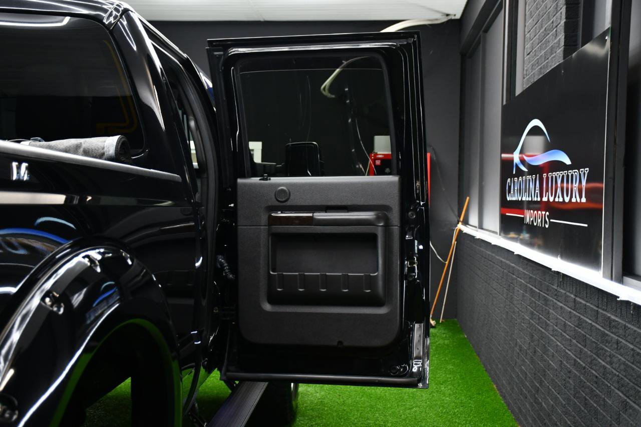 Used 2016 Ford F350 Platinum w/ FX4 Off-Road Package image 44