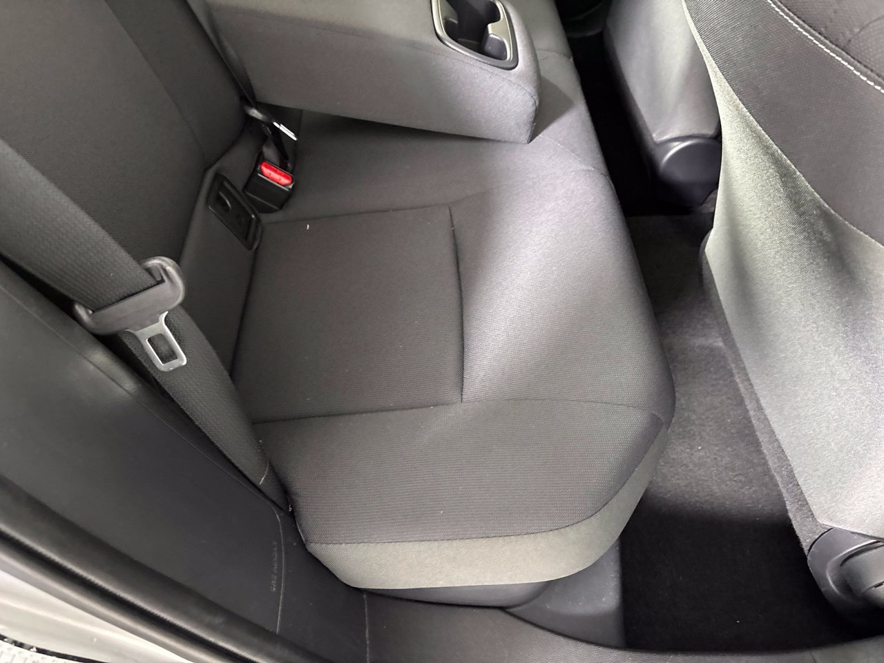 Used 2025 Toyota Corolla LE FWD image 27