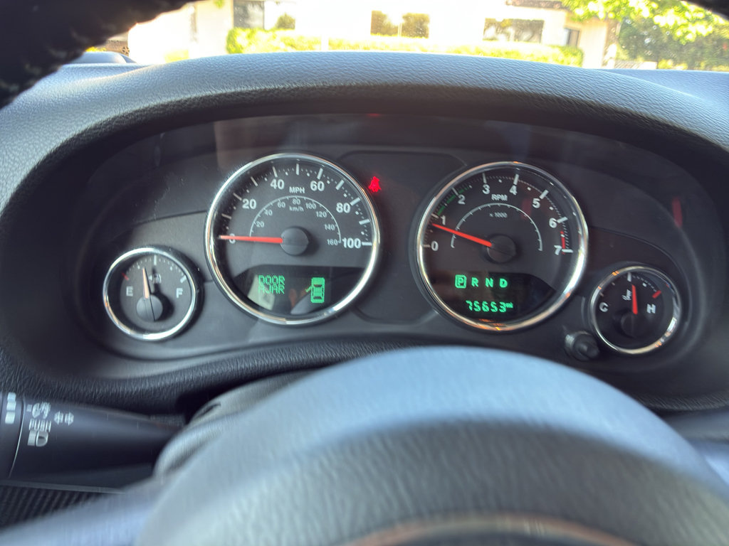 Used 2018 Jeep Wrangler Unlimited Sport w/ Connectivity Group AWD/4WD image 24