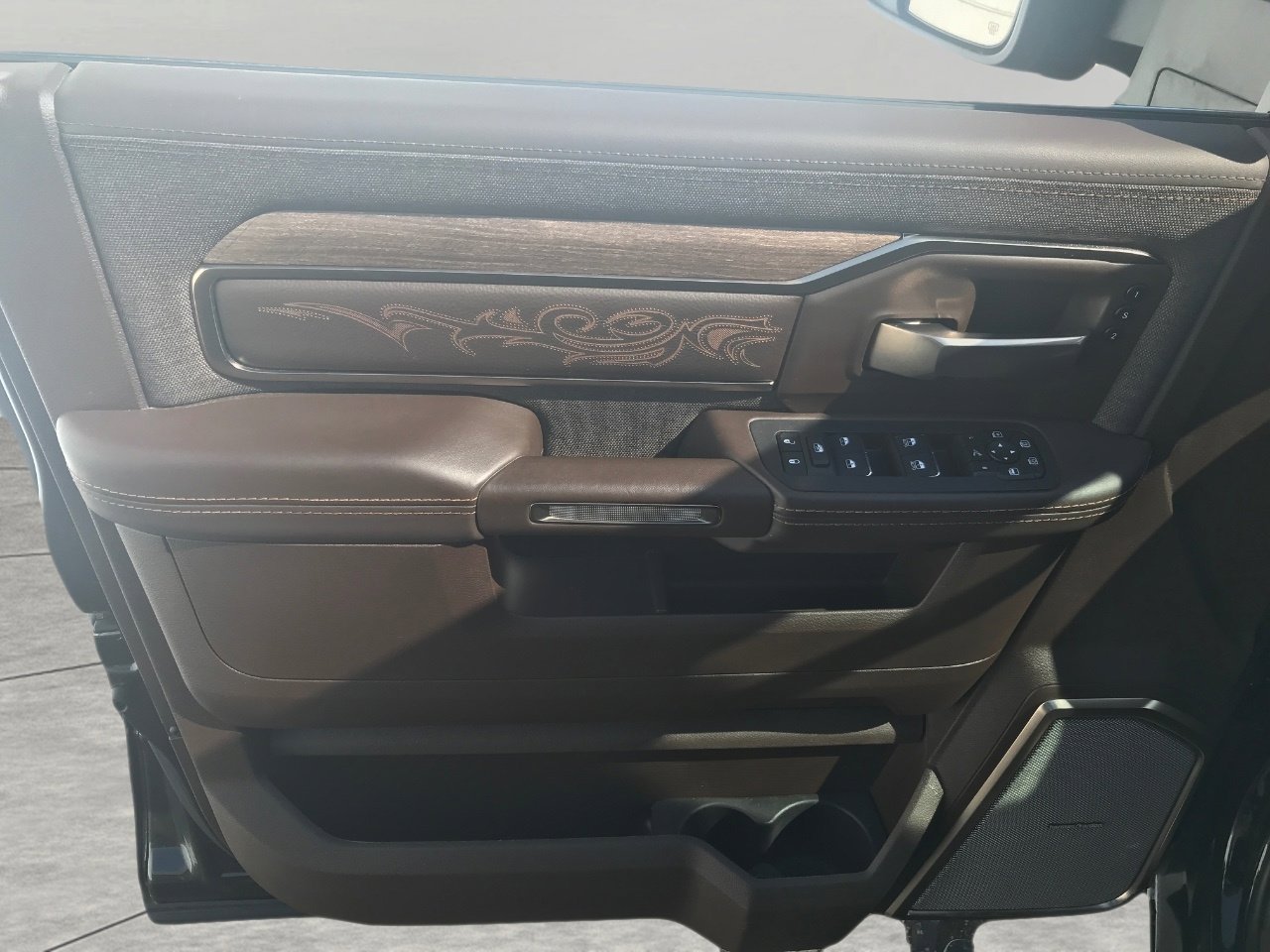 Used 2025 RAM 2500 Limited image 27