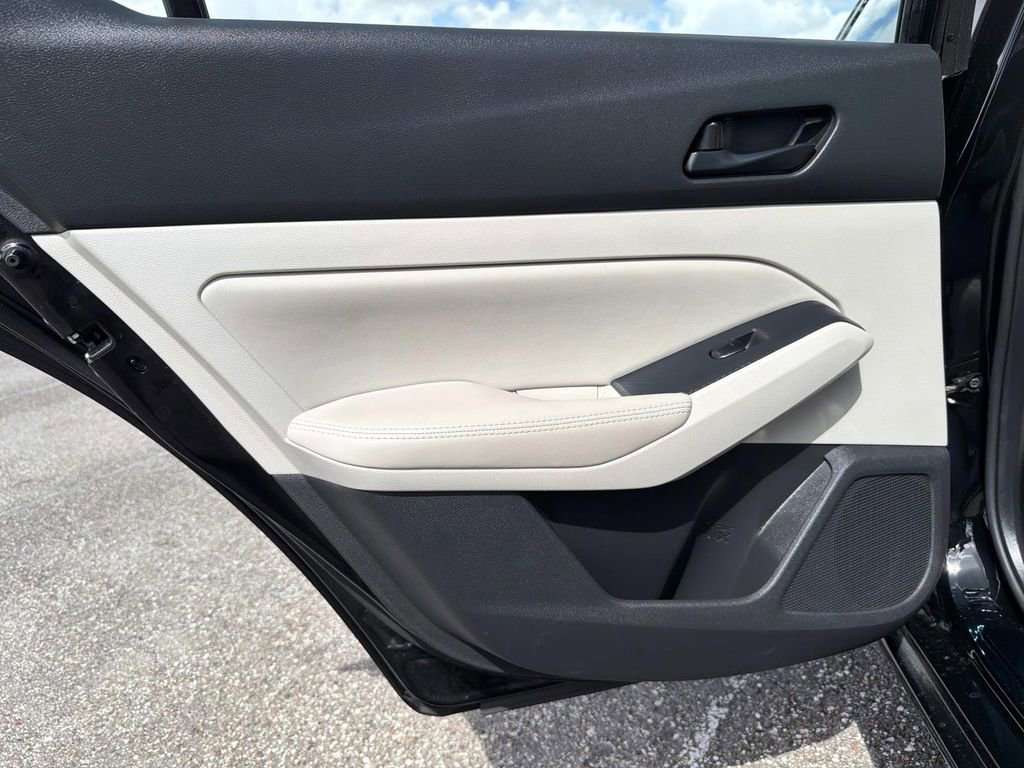 Certified 2024 Nissan Altima 2.5 SV image 12