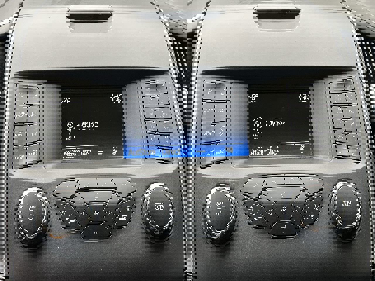 Used 2018 Ford Edge SE image 15