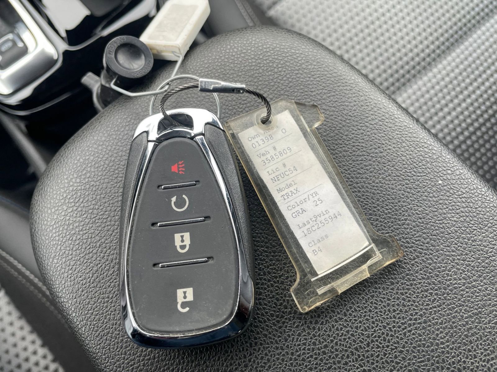 Used 2025 Chevrolet Trax LT w/ LT Convenience Package image 22