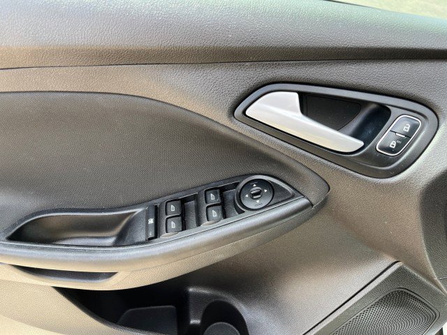 Used 2017 Ford Focus SE image 13