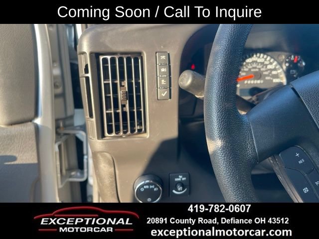 Used 2025 Chevrolet Express 3500 w/ Hotel Shuttle Package RWD image 13