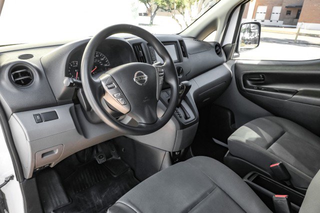 Used 2021 Nissan NV200 S image 2