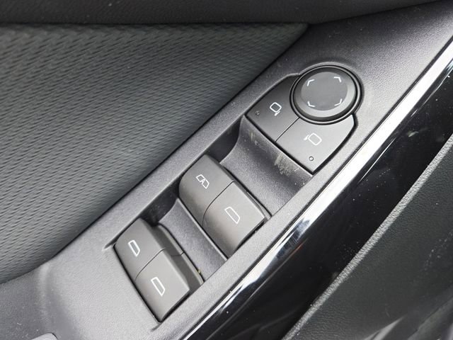 New 2026 Chevrolet Equinox LT w/ Midnight Edition image 9