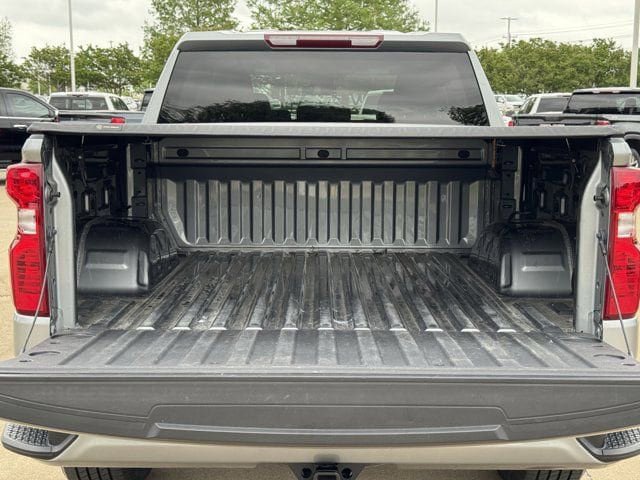 Used 2023 Chevrolet Silverado 1500 Custom RWD image 29
