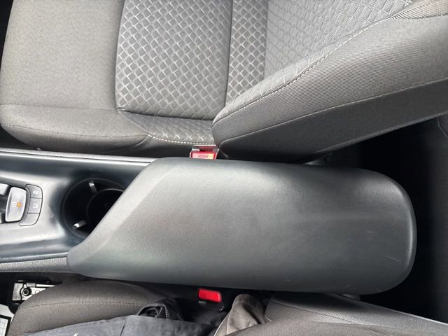 Used 2020 Toyota C-HR LE FWD image 23