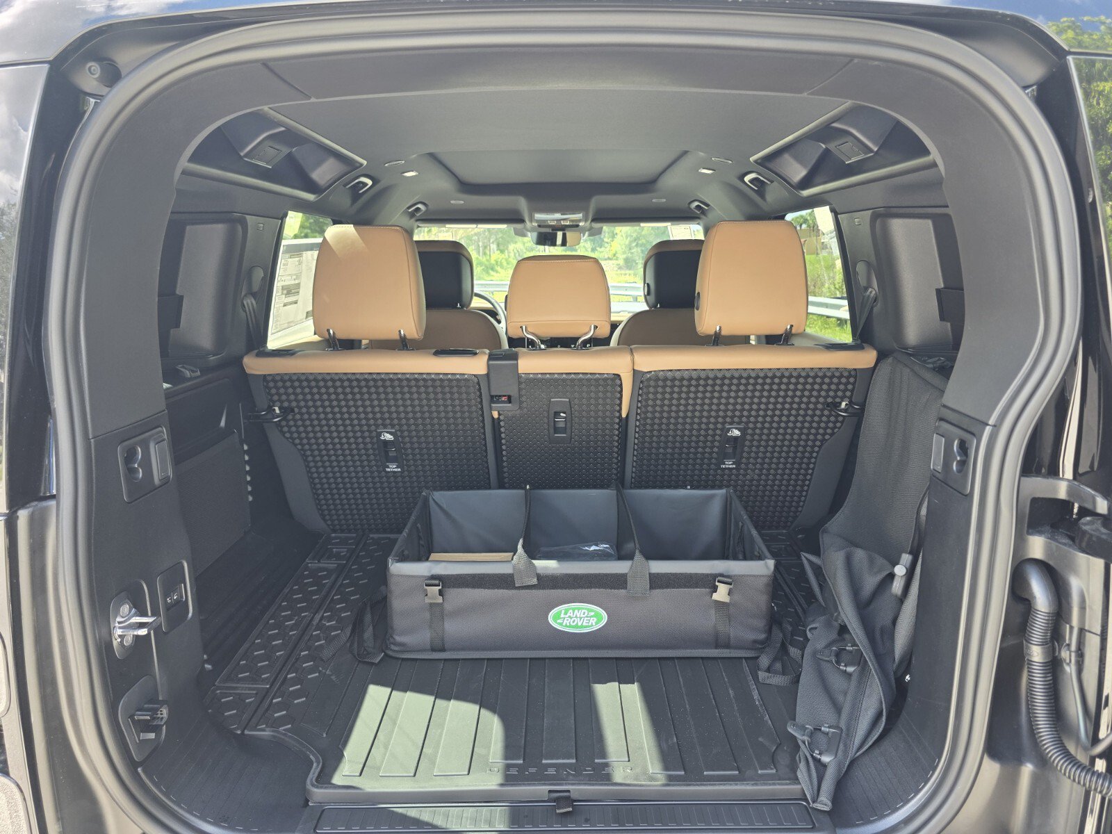 New 2026 Land Rover Defender 110 S AWD/4WD image 14