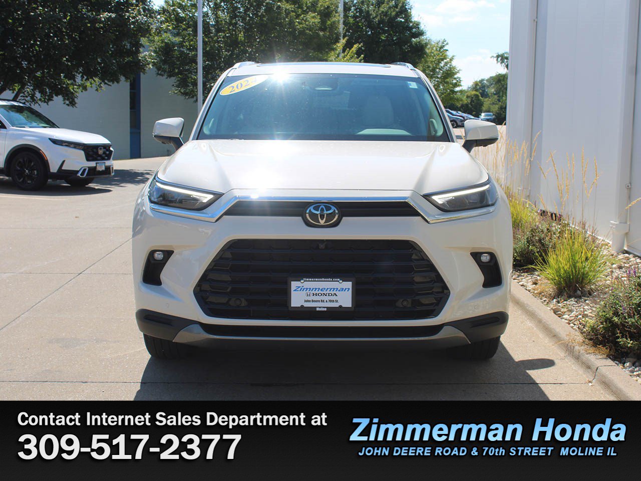 Used 2024 Toyota Grand Highlander AWD image 4