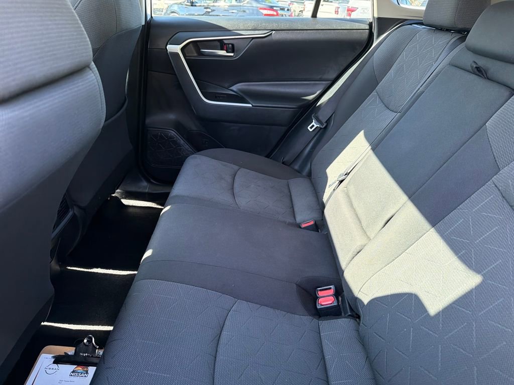 Used 2020 Toyota RAV4 XLE w/ Convenience Package image 31