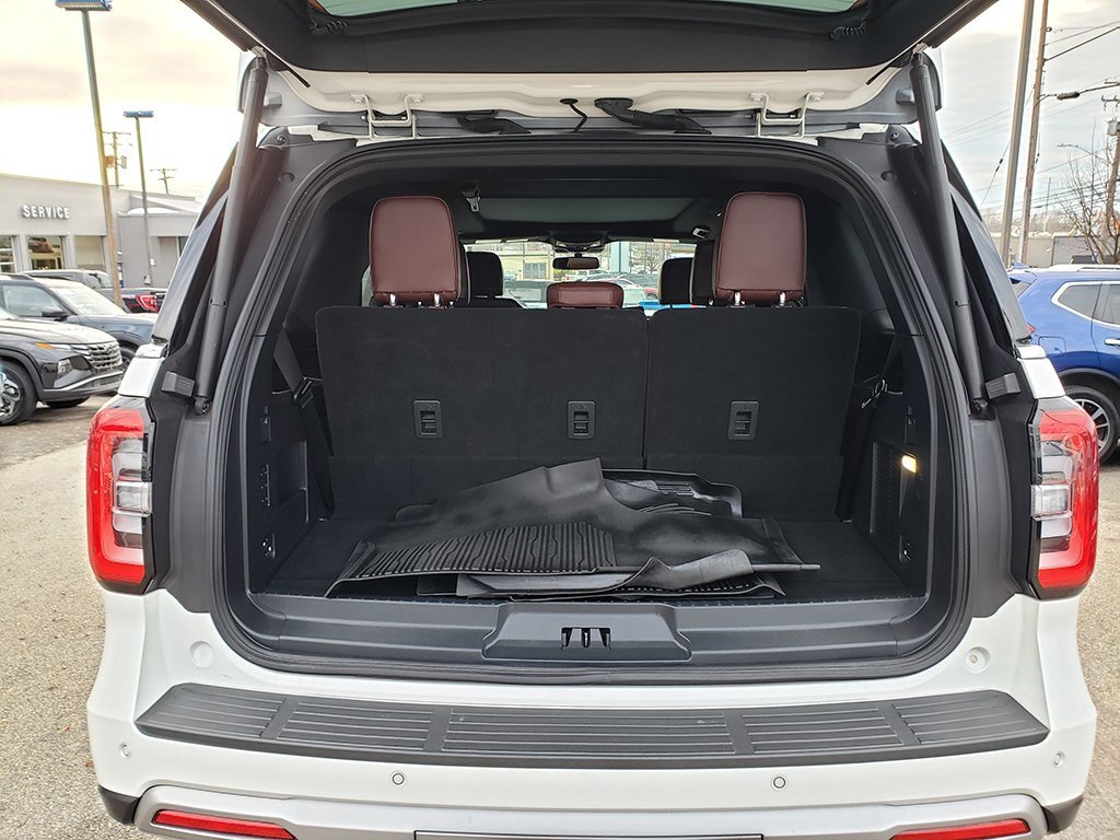 Certified 2022 Ford Expedition Limited image 16