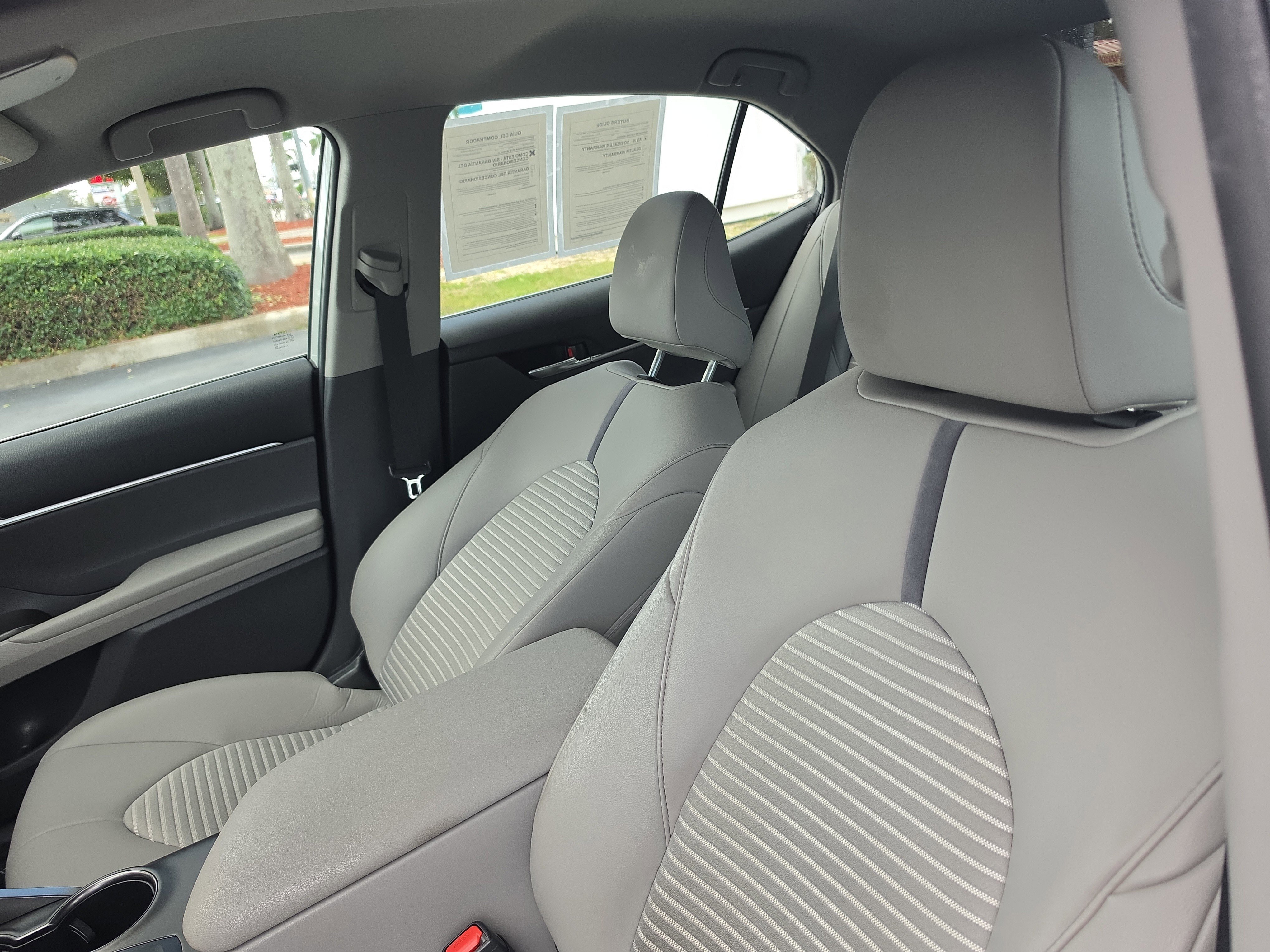 Used 2024 Toyota Camry SE image 16