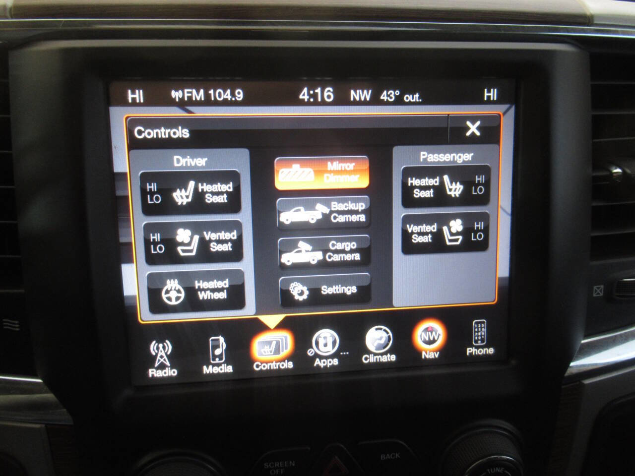 Used 2016 RAM 3500 Laramie image 37