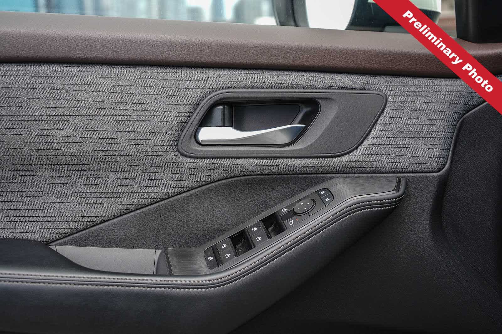 Used 2023 Nissan Rogue SV FWD image 16