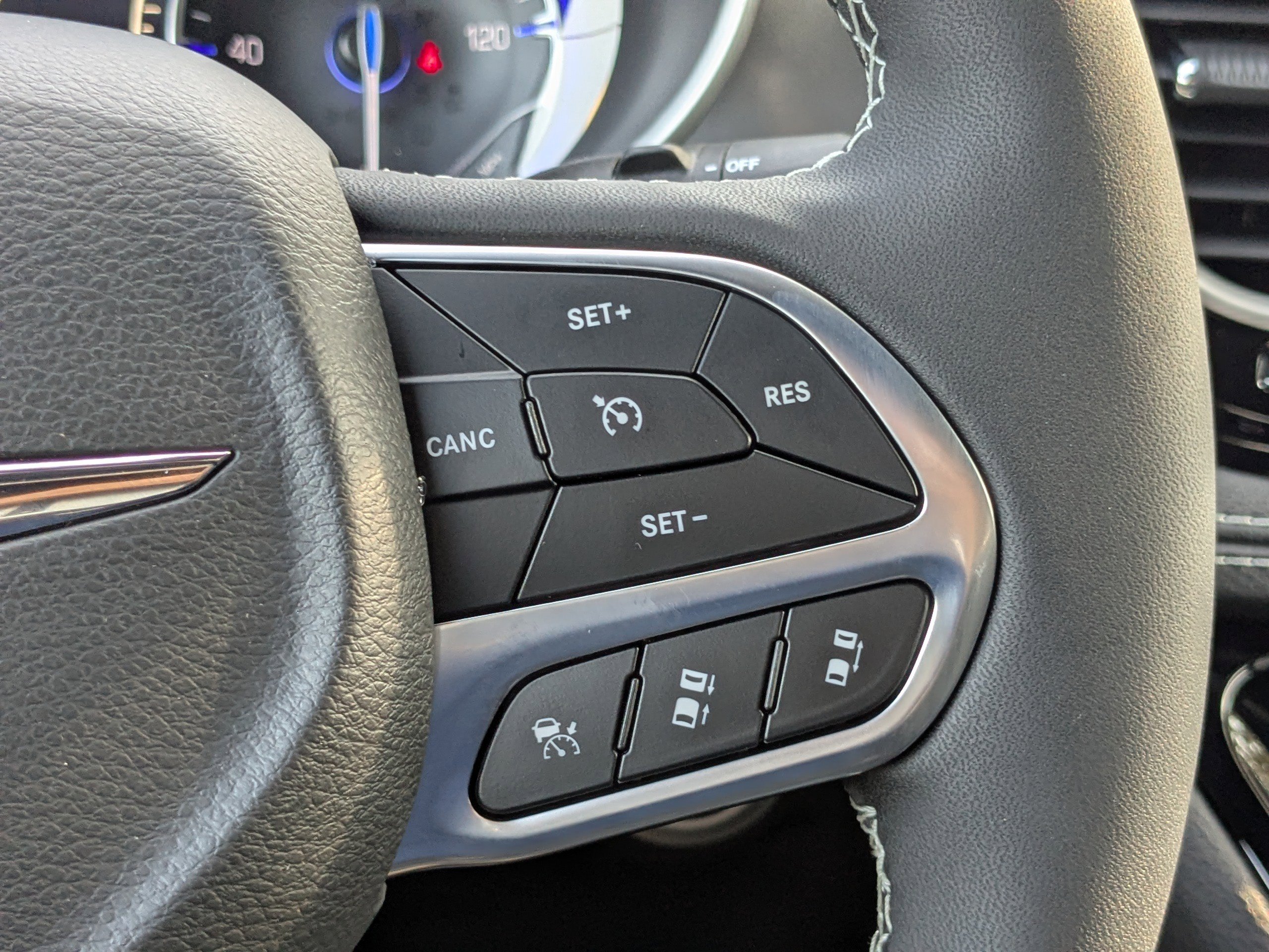 New 2026 Chrysler Pacifica Select image 24