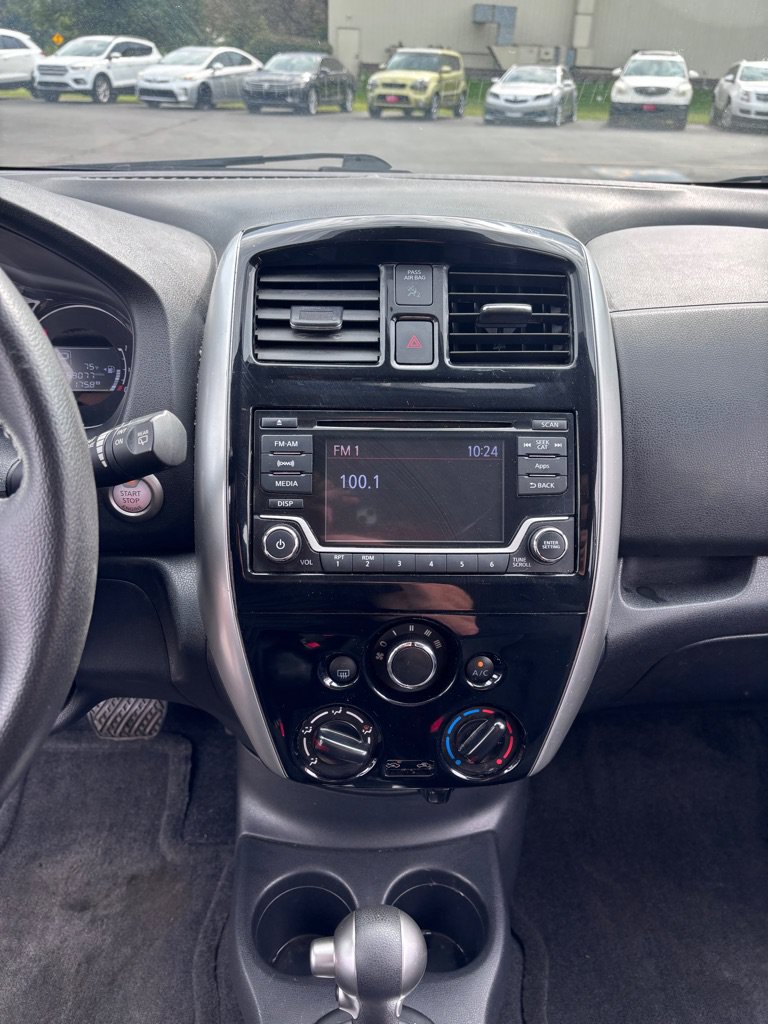 Used 2015 Nissan Versa Note FWD image 17