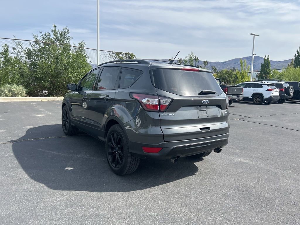 Used 2018 Ford Escape SE w/ SE Sport Appearance Package image 6