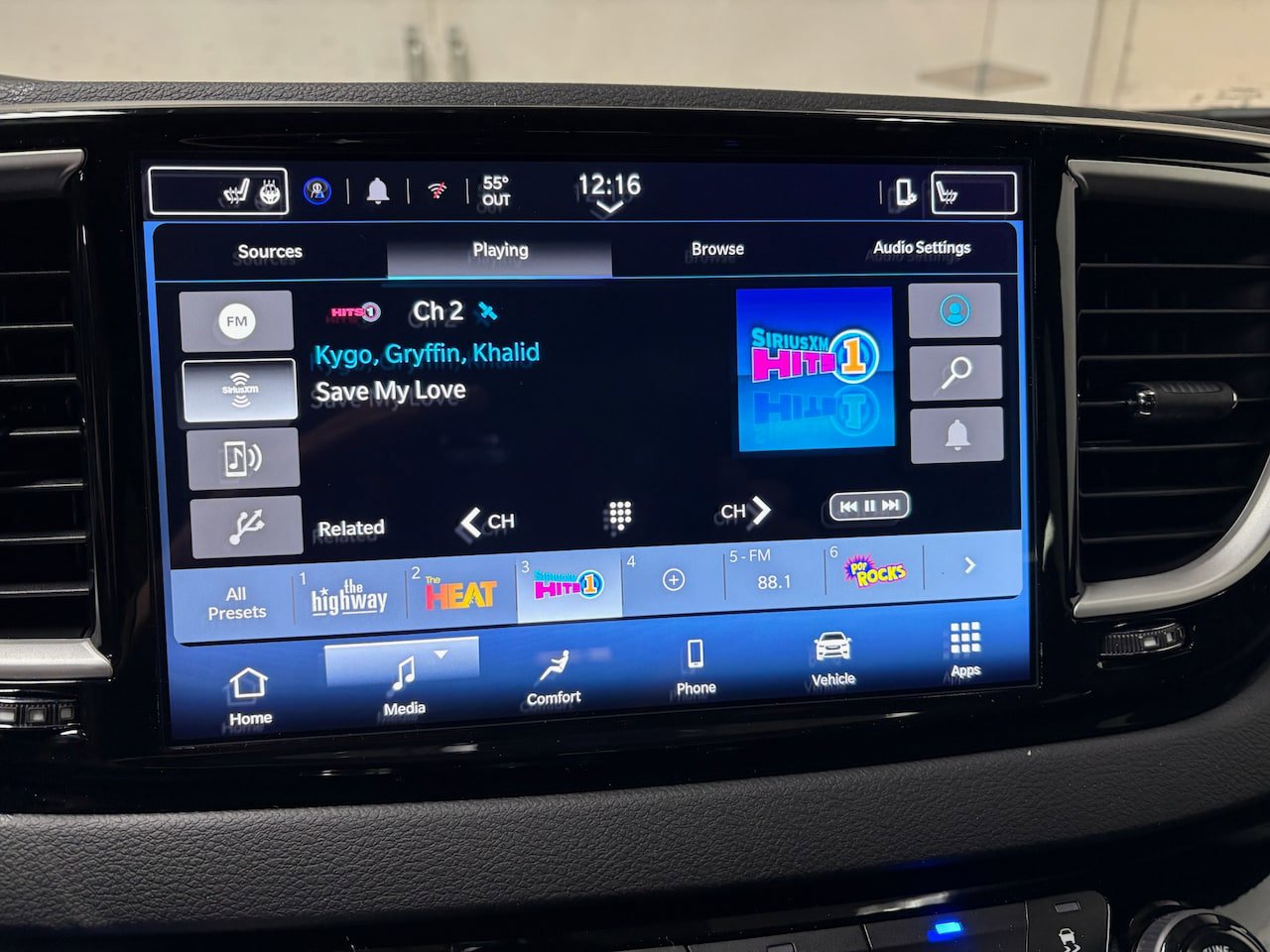 New 2026 Chrysler Voyager LX FWD image 19
