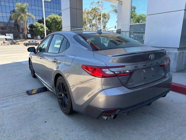 Used 2025 Toyota Camry SE FWD image 8