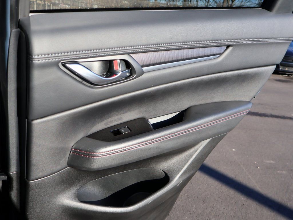 Used 2025 MAZDA CX-5 Carbon Edition image 14