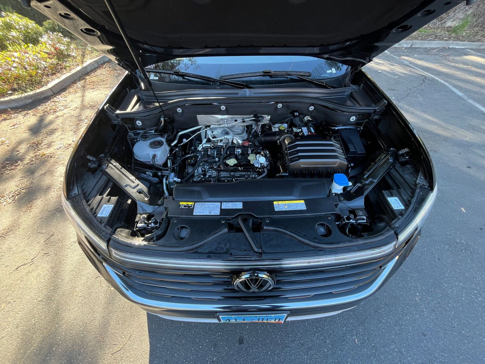 Used 2025 Volkswagen Atlas Cross Sport SE image 33