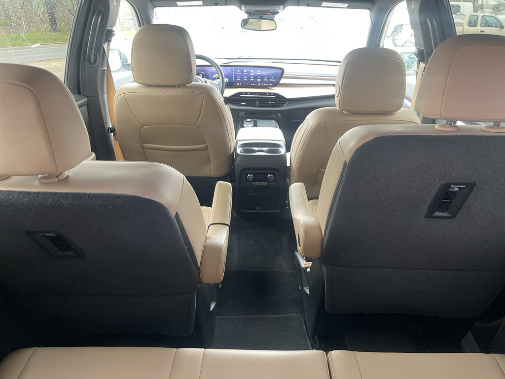 Used 2025 Buick Enclave Preferred image 10