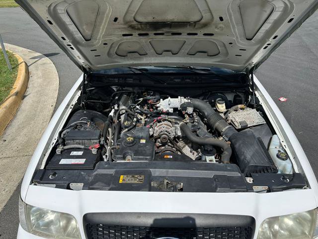 Used 2010 Ford Crown Victoria Police Interceptor image 16