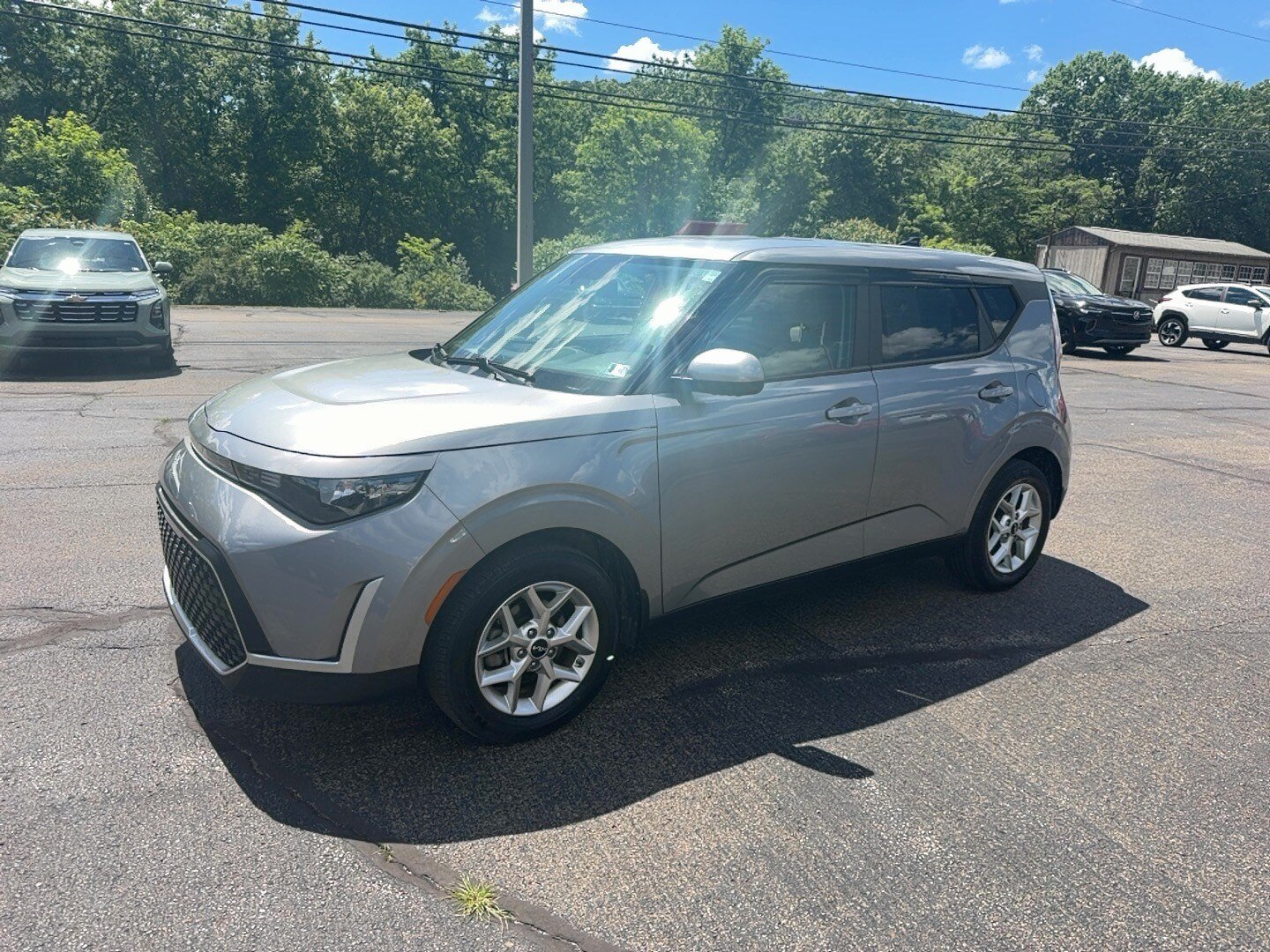 Used 2024 Kia Soul LX w/ Option Group 015 FWD video 4