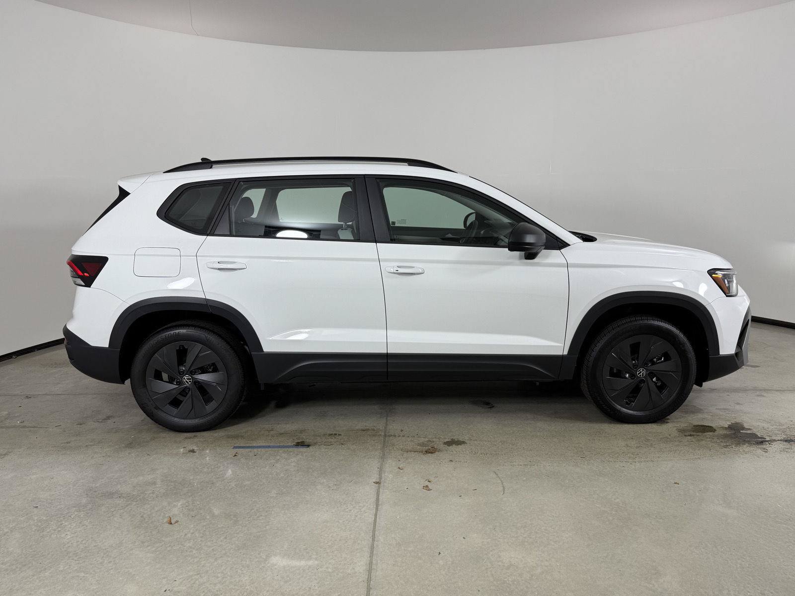 New 2027 Volkswagen Taos S FWD image 4