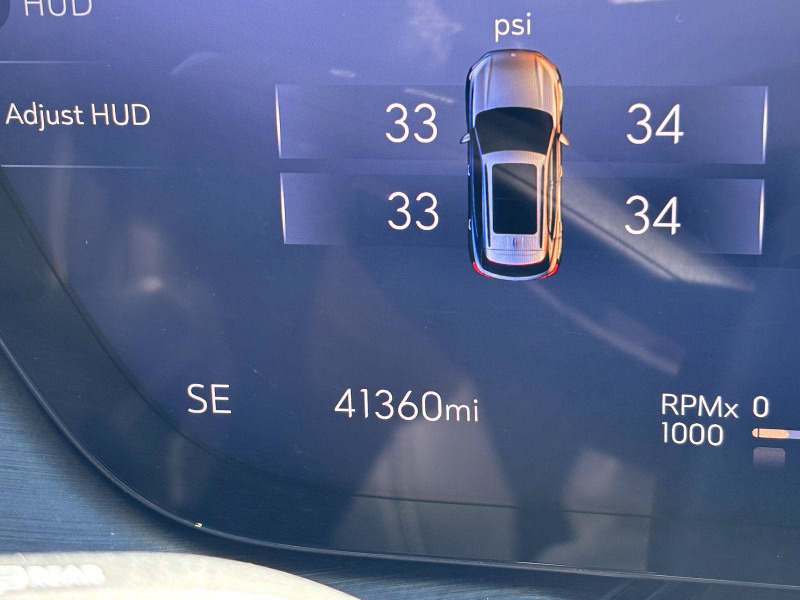 Used 2025 Buick Envision Preferred AWD/4WD image 24
