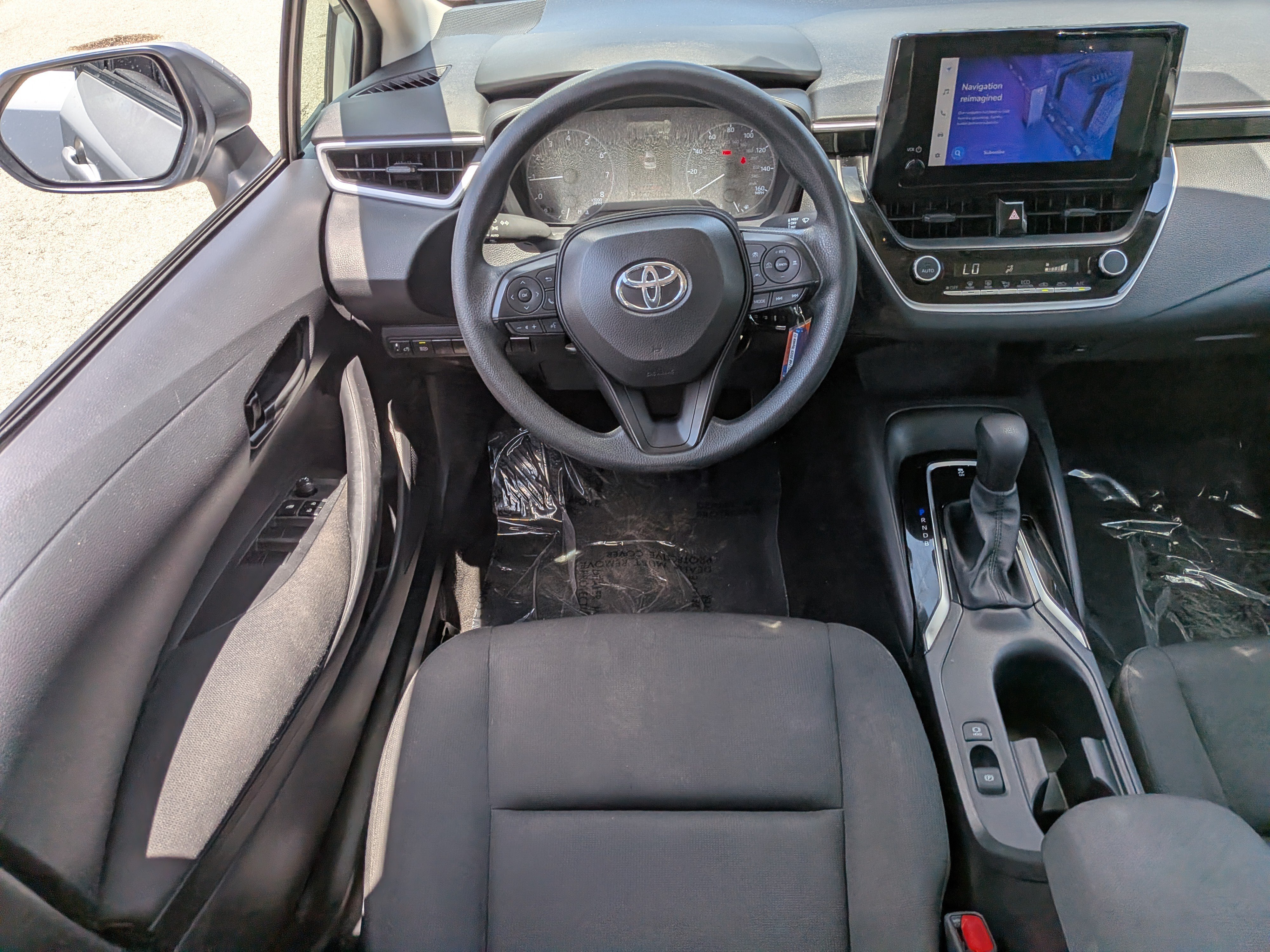Used 2025 Toyota Corolla LE FWD image 16