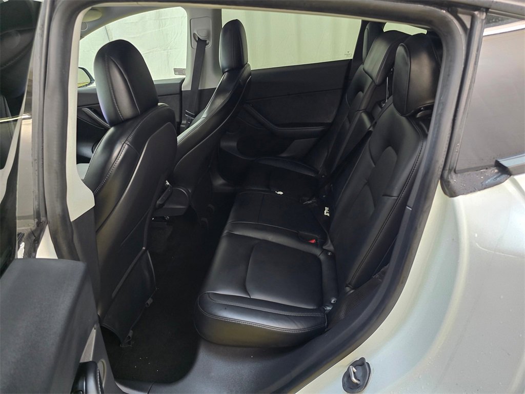 Used 2021 Tesla Model Y Long Range image 16