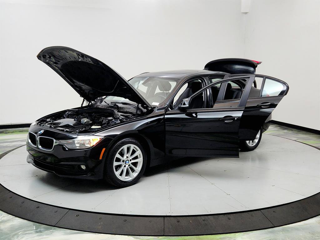 Used 2016 BMW 320i Sedan image 9