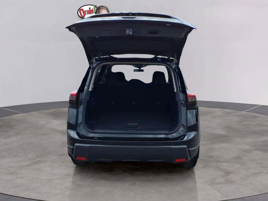 Used 2025 Nissan Rogue S FWD image 18