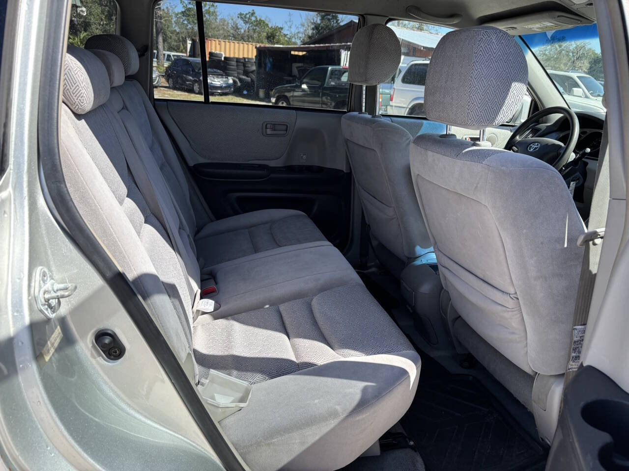 Used 2003 Toyota Highlander 4WD V6 image 12