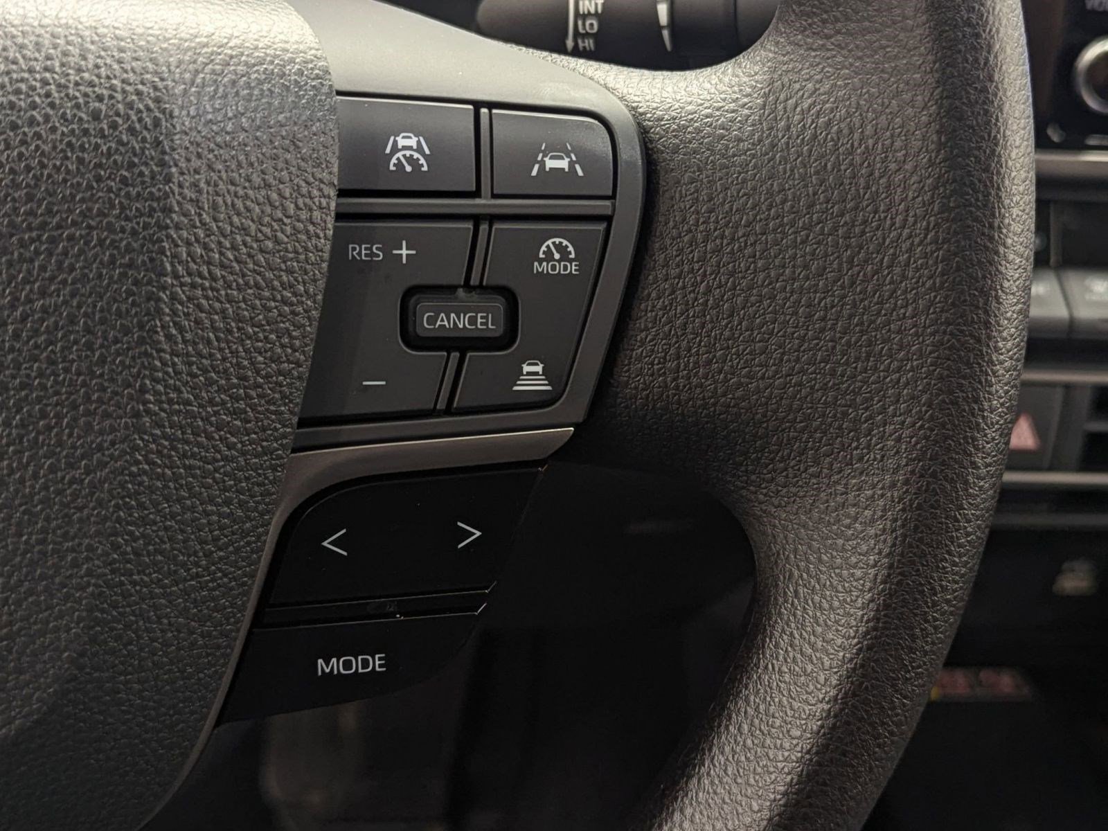 Used 2025 Toyota Camry LE w/ Convenience Package image 23