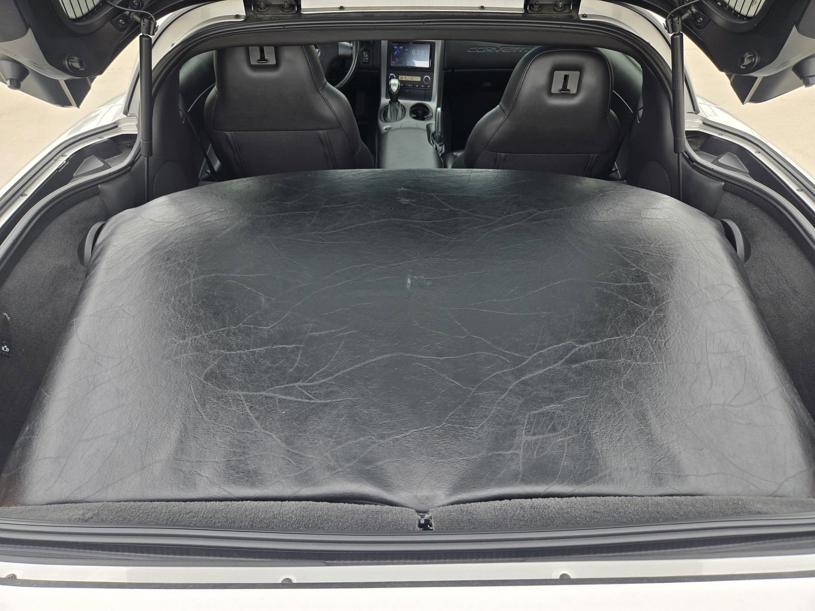 Used 2006 Chevrolet Corvette Coupe image 32