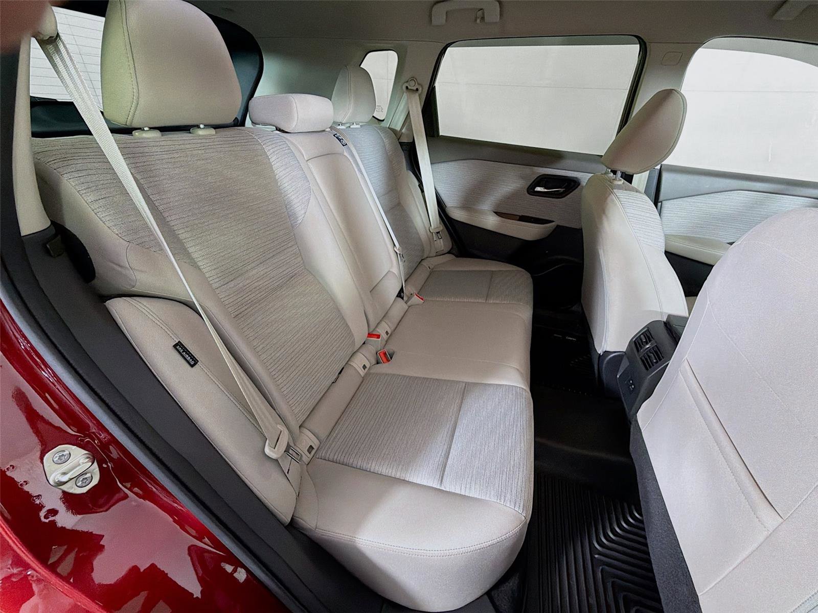 Used 2023 Nissan Rogue SV image 25