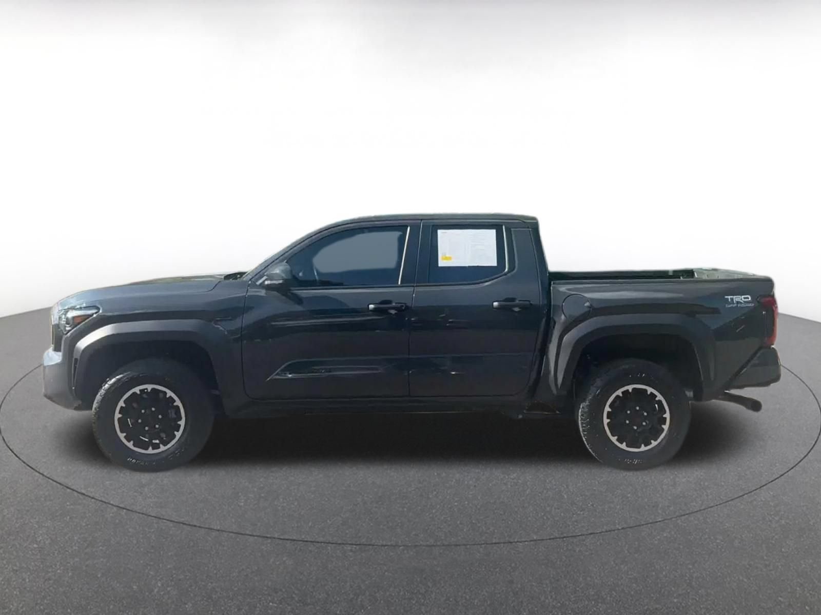 Used 2025 Toyota Tacoma TRD Off-Road AWD/4WD image 8