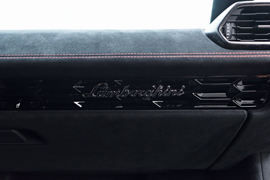 Used 2018 Lamborghini Huracan Performante image 58