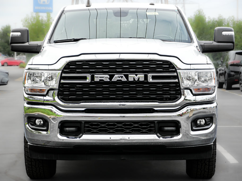 Used 2024 RAM 3500 Big Horn AWD/4WD image 2