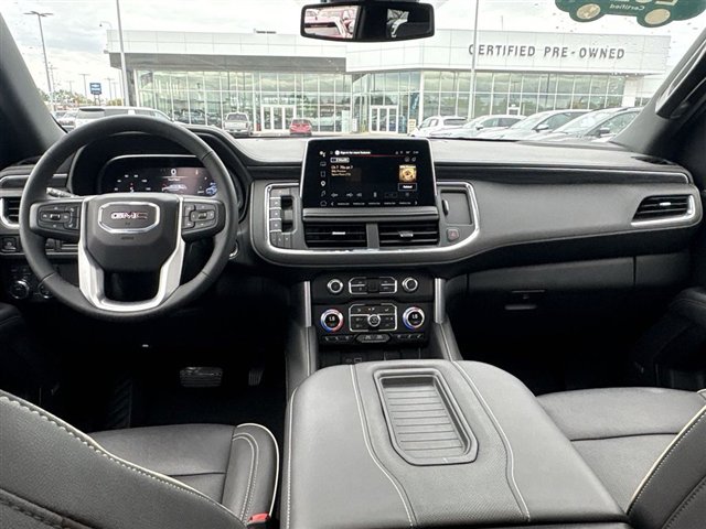 Certified 2023 GMC Yukon SLT w/ SLT Premium Package AWD/4WD image 21