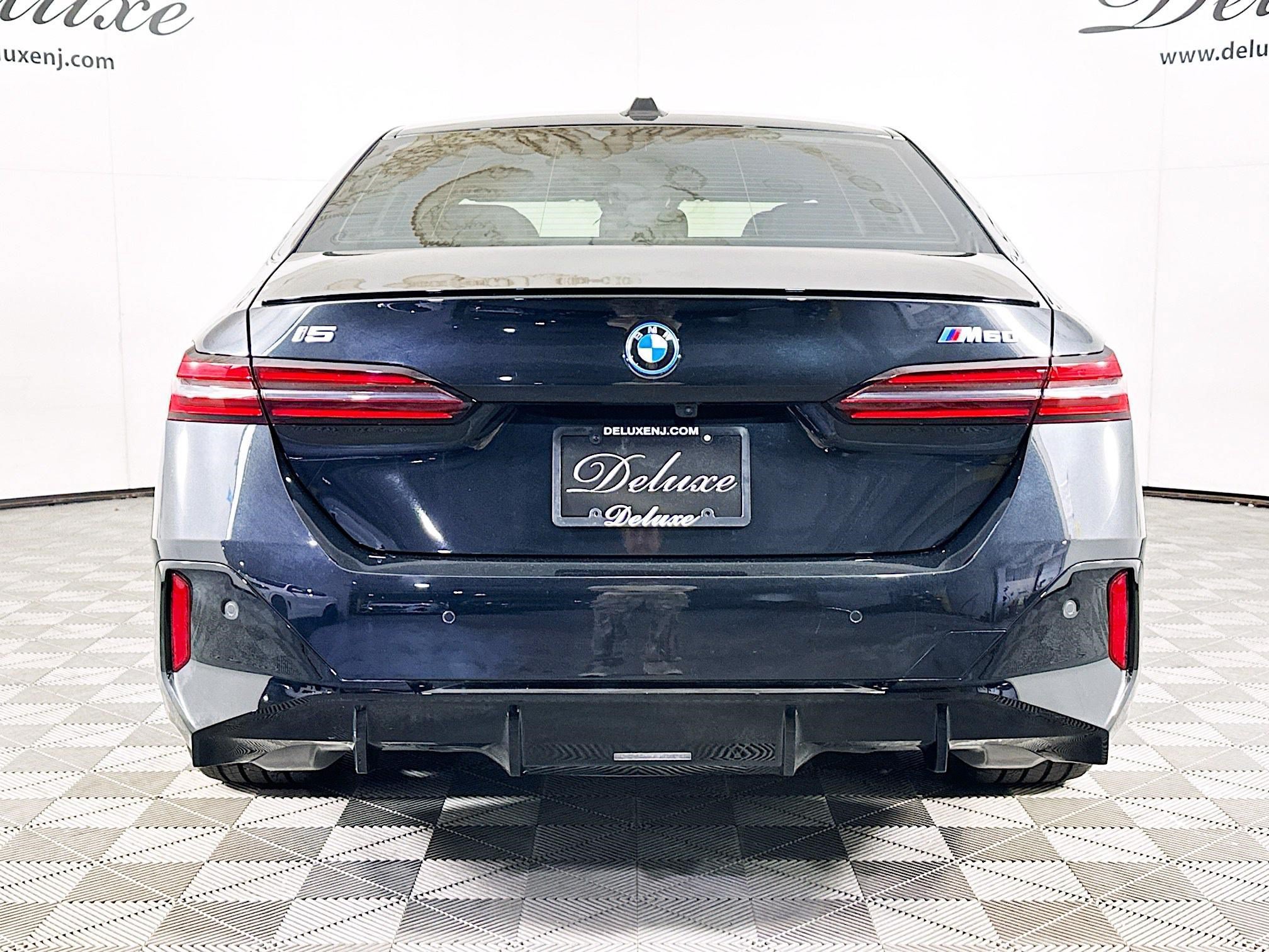 Used 2024 BMW i5 M60 w/ Premium Package AWD/4WD image 5