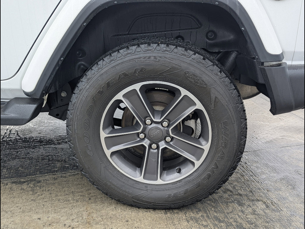 Used 2023 Jeep Wrangler Sahara w/ Cold Weather Group image 14